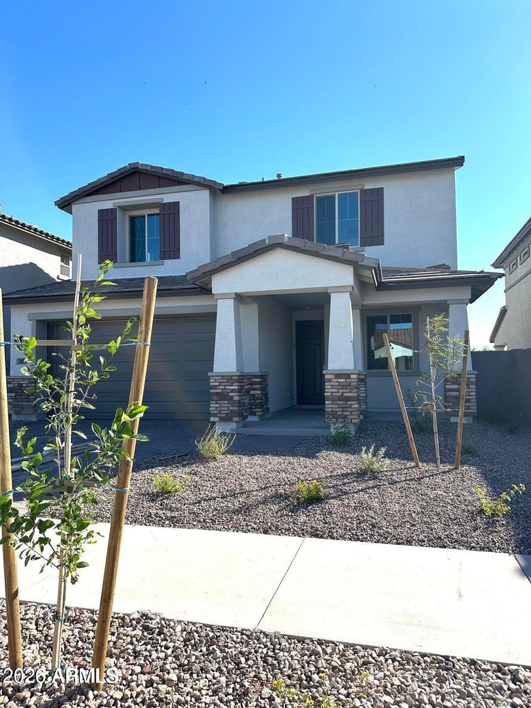 745 W Sparrow Drive - Photo 0