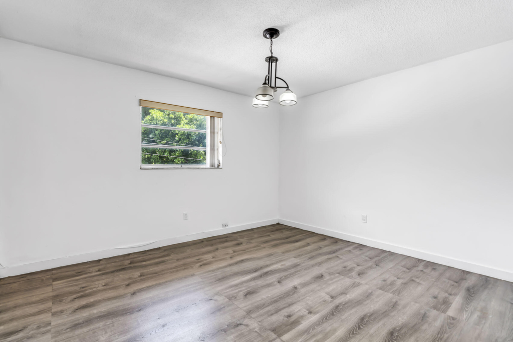421 Ne 1st Street - Photo 18