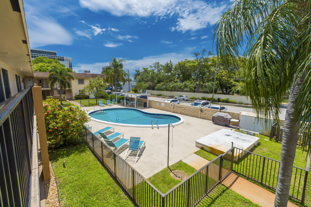 421 Ne 1st Street - Photo 8