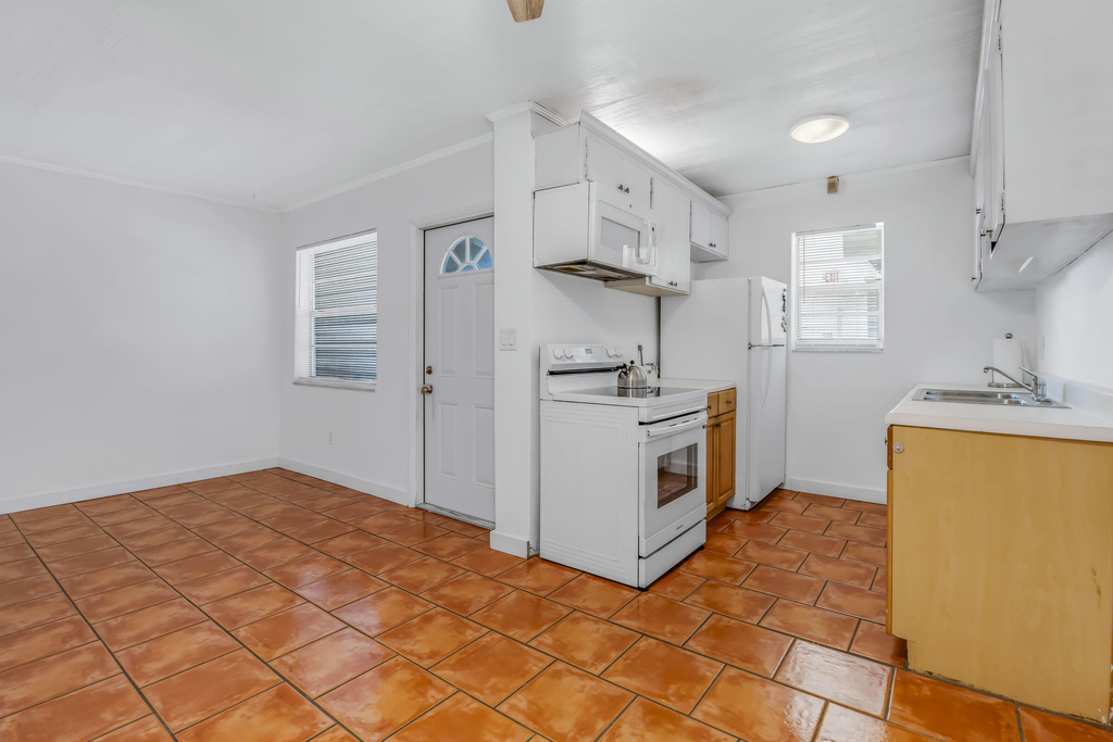 421 Ne 1st Street - Photo 14