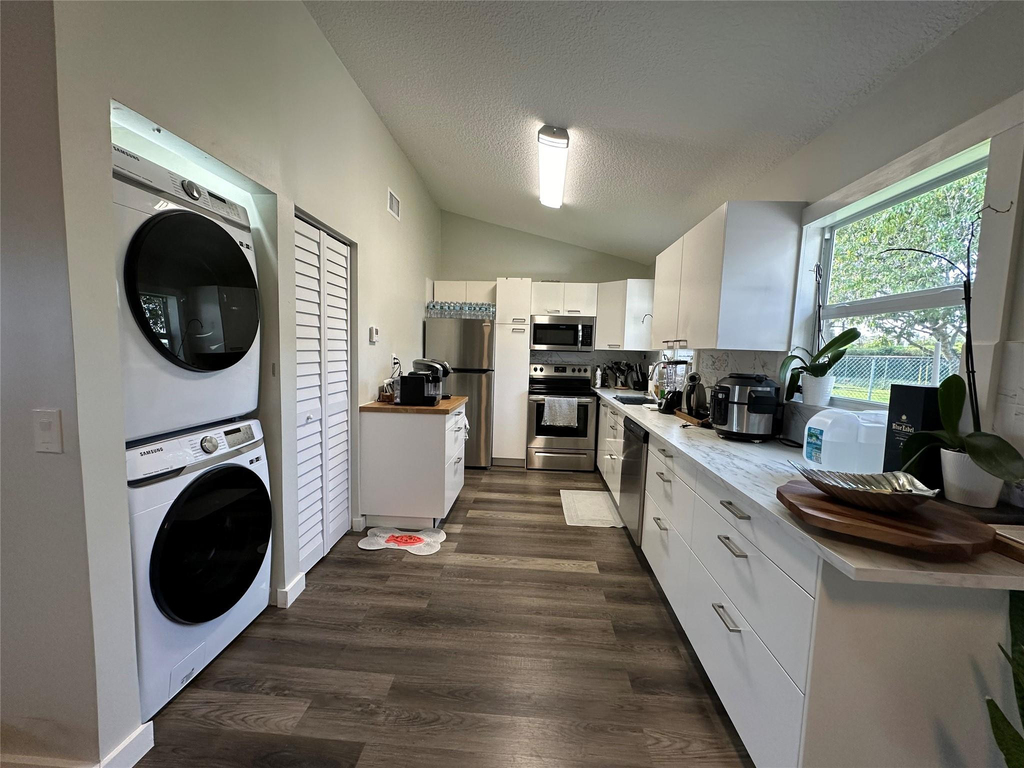8395 Garden Gate Place - Photo 18