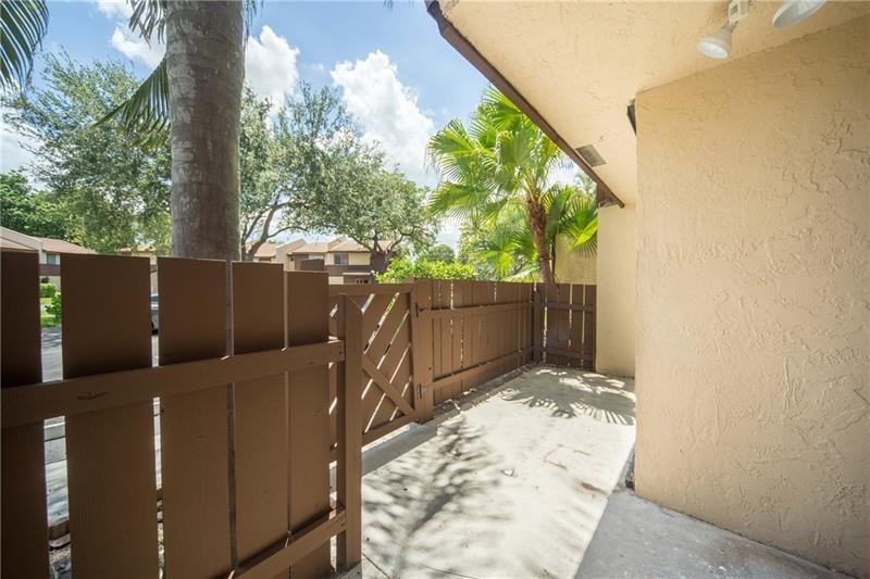 1343 Hampton Boulevard - Photo 16