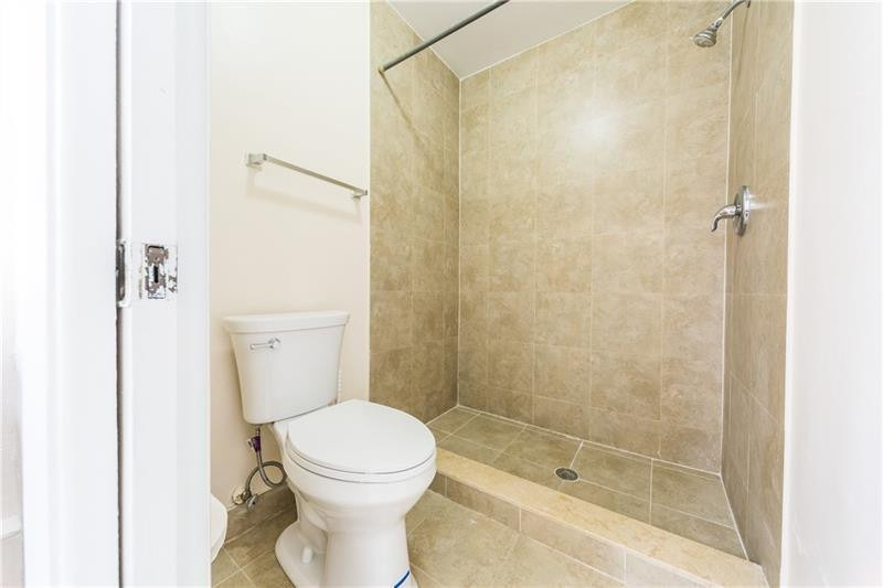 1343 Hampton Boulevard - Photo 14