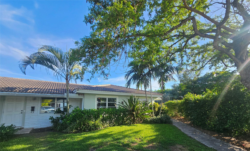 2110 Ne 41st Street - Photo 0