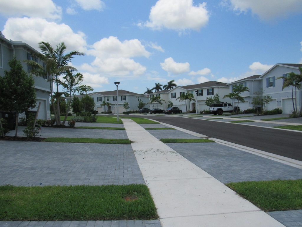 4332 Pond Lily Lane - Photo 33