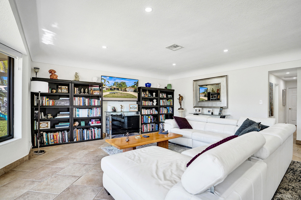 1520 Ne 53rd Street - Photo 3