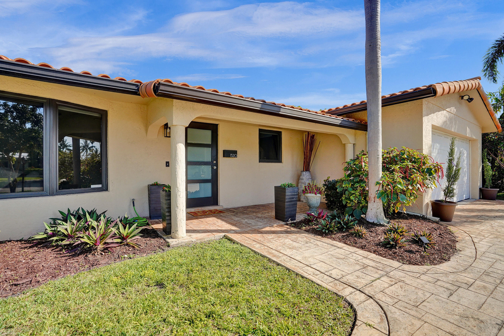 1520 Ne 53rd Street - Photo 1