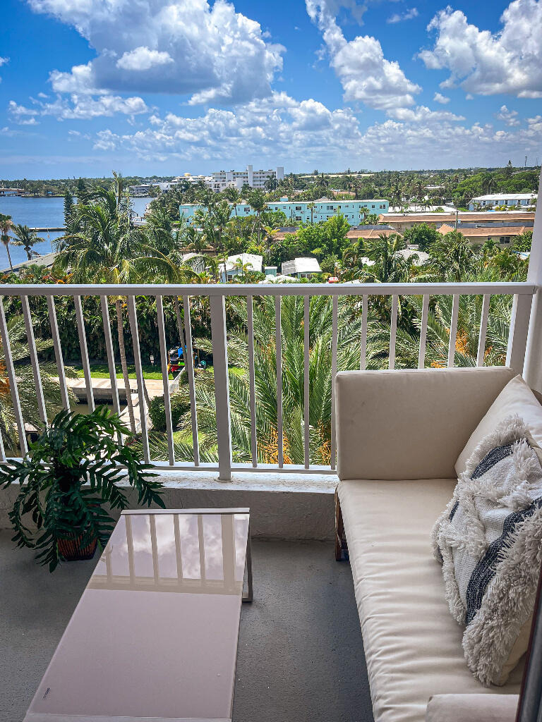 806 E Windward Way - Photo 19