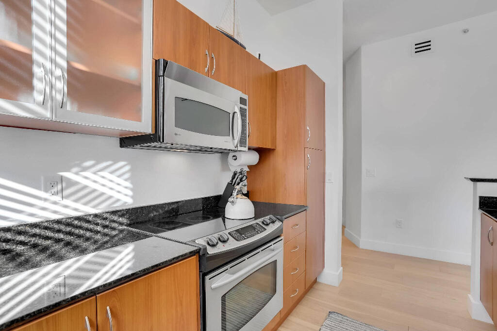 806 E Windward Way - Photo 8