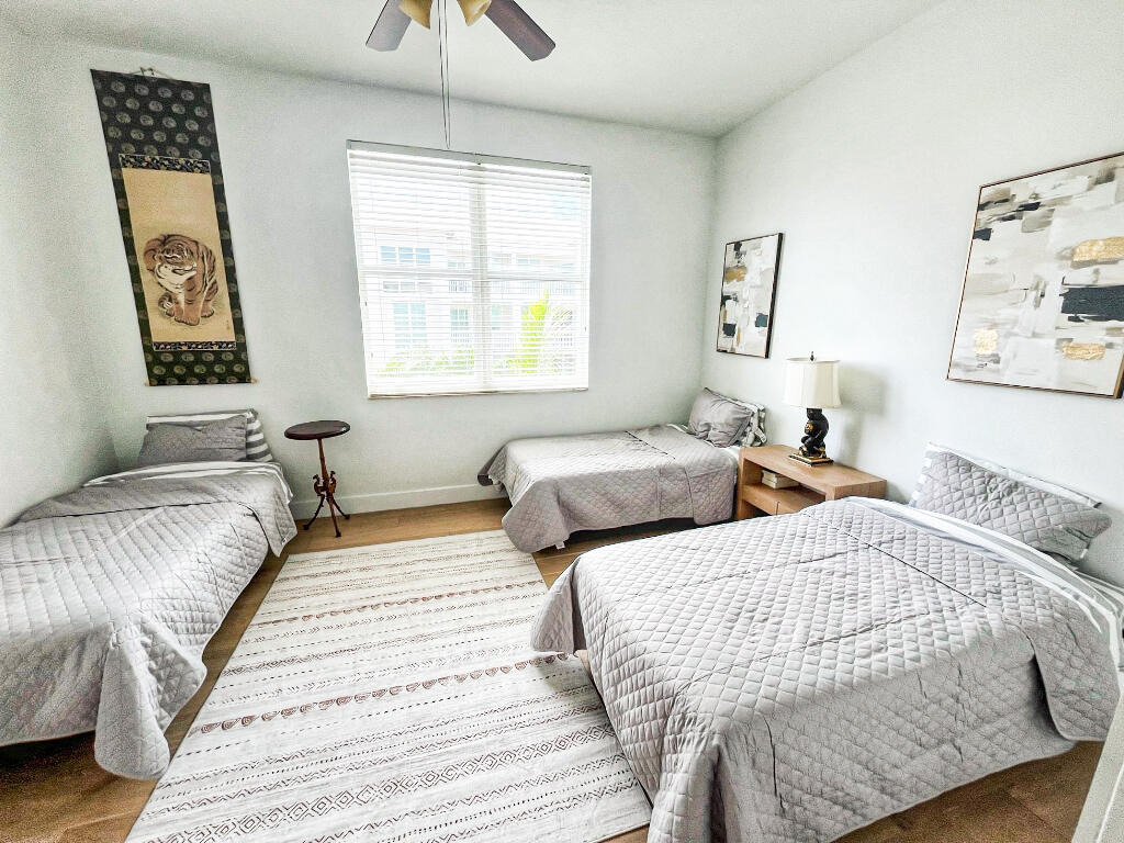 806 E Windward Way - Photo 10