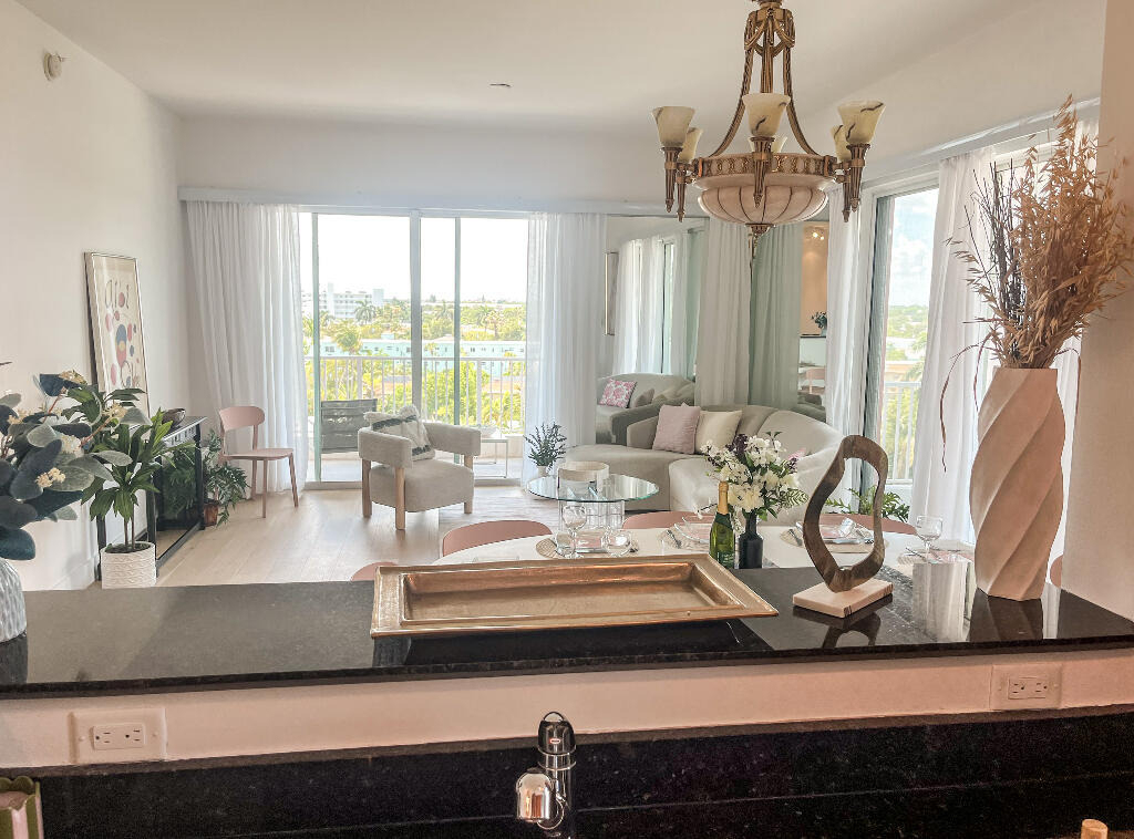 806 E Windward Way - Photo 6