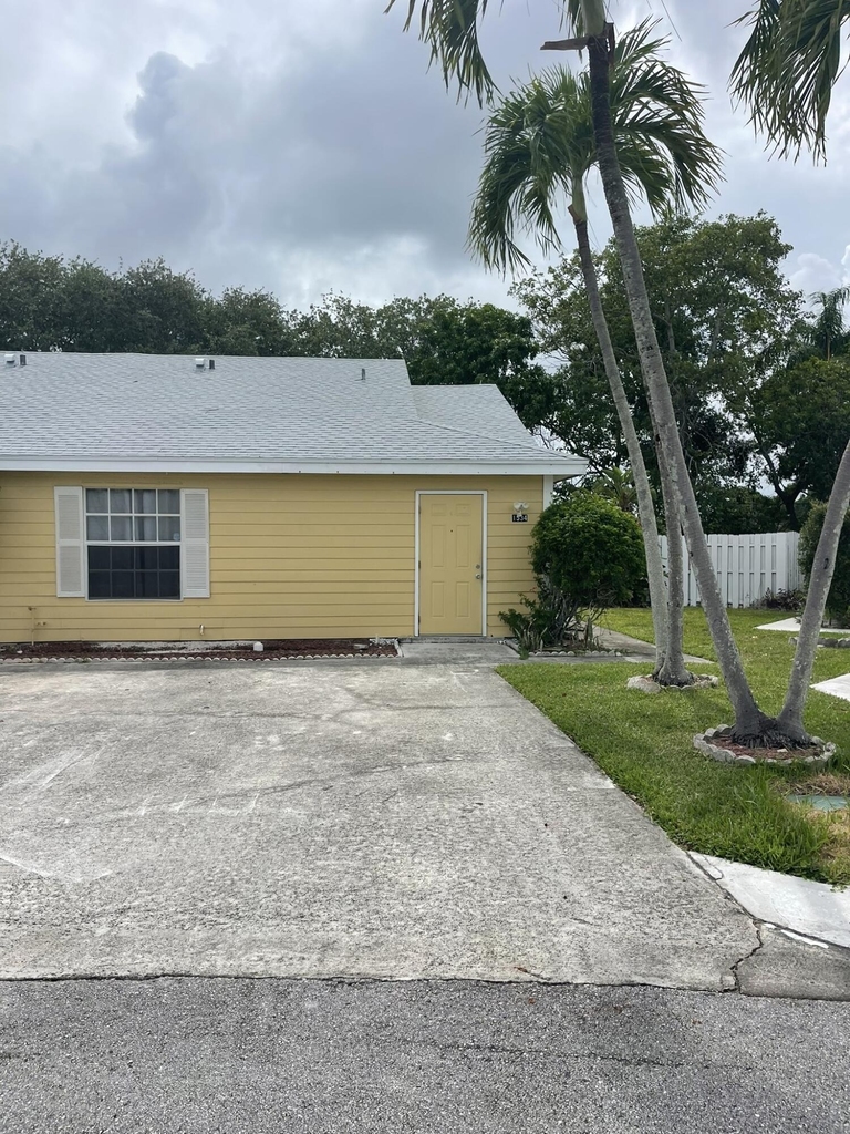1534 Royal Forest Court - Photo 16
