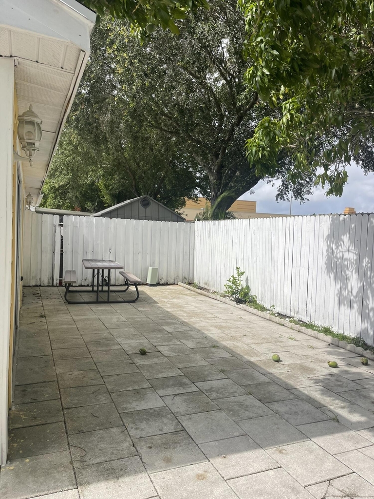 1534 Royal Forest Court - Photo 19