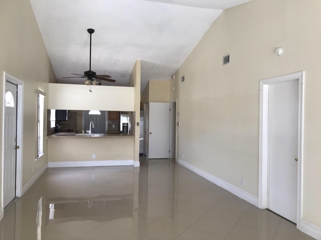 1534 Royal Forest Court - Photo 4