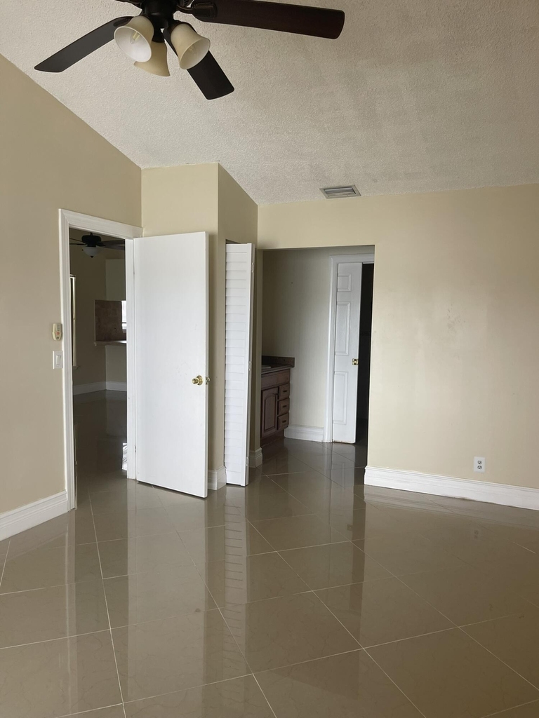 1534 Royal Forest Court - Photo 24