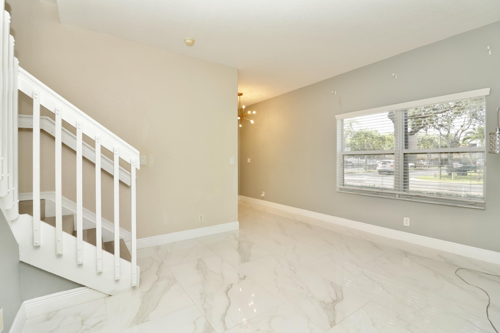 2952 Nw 33rd Lane - Photo 4