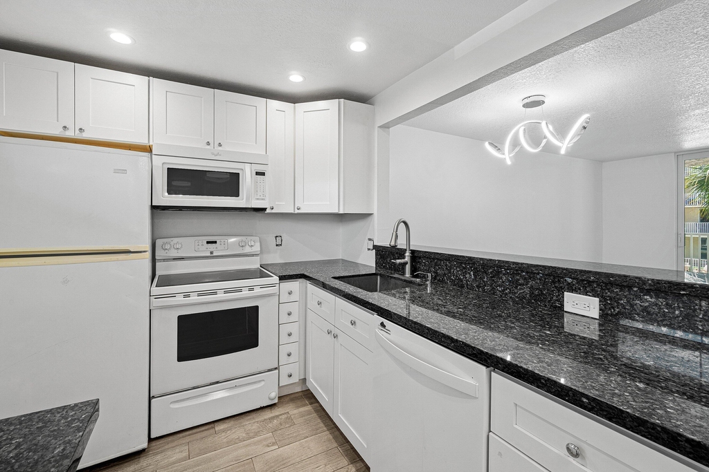 2929 S Ocean Boulevard - Photo 12