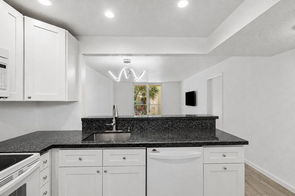 2929 S Ocean Boulevard - Photo 9