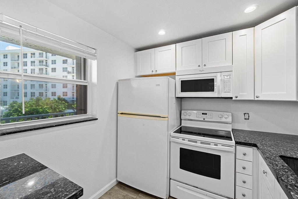 2929 S Ocean Boulevard - Photo 11