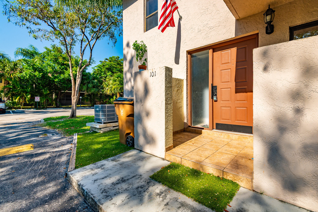 740 Se 1st Way - Photo 3