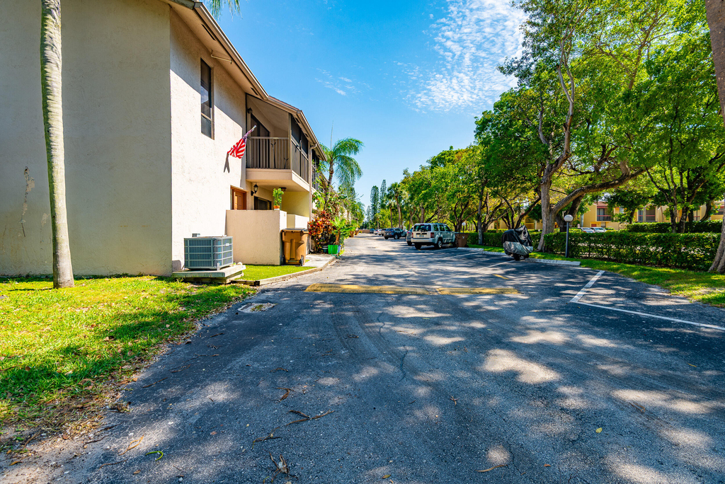 740 Se 1st Way - Photo 36