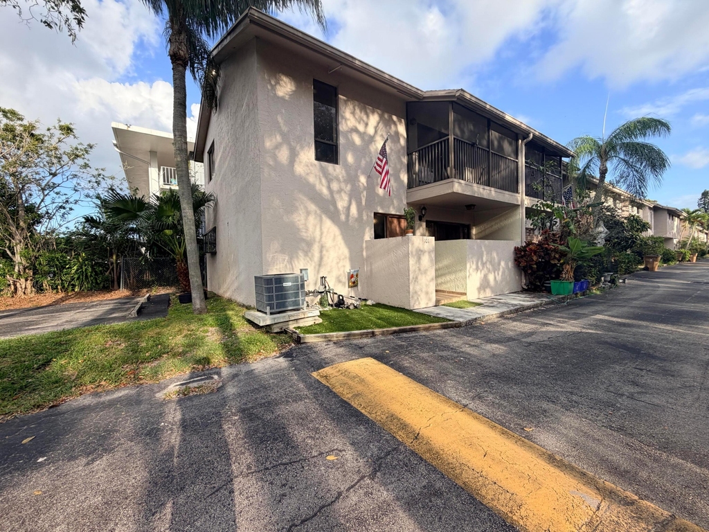 740 Se 1st Way - Photo 37