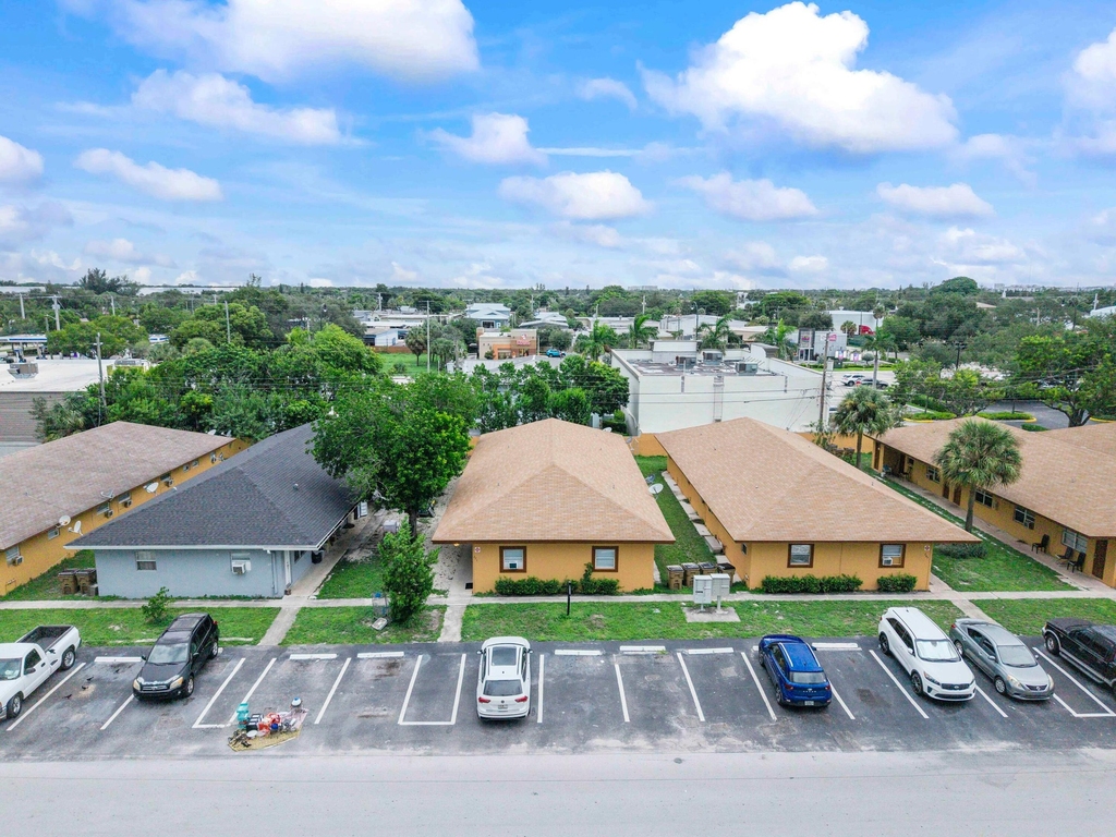 279 Sw 1st Street - Photo 0