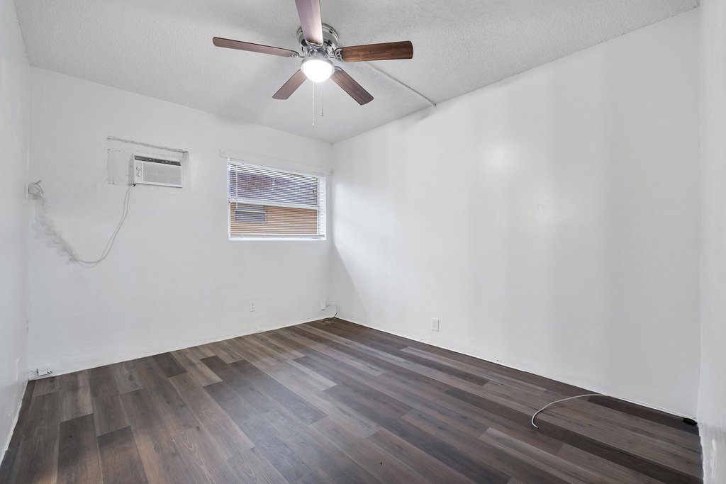 279 Sw 1st Street - Photo 4