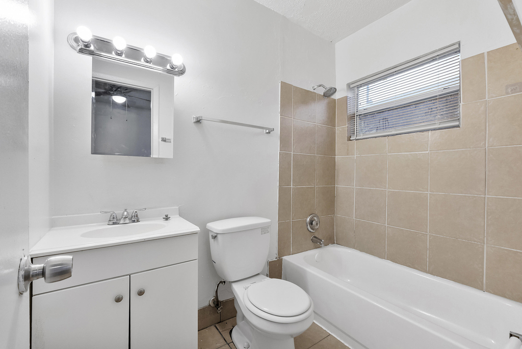 279 Sw 1st Street - Photo 2