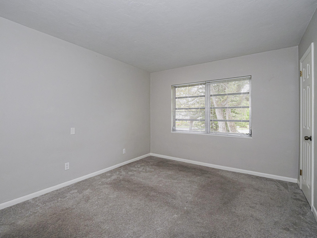 677 Royal Palm Boulevard - Photo 24