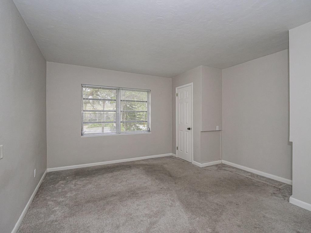 677 Royal Palm Boulevard - Photo 22
