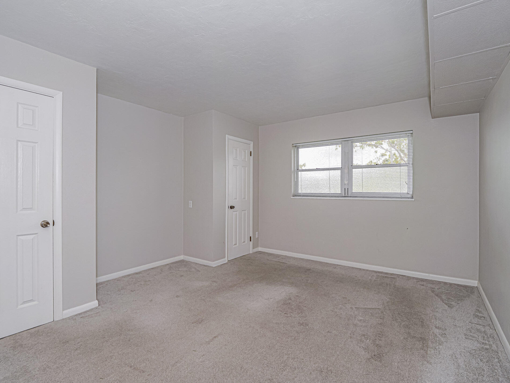 677 Royal Palm Boulevard - Photo 18