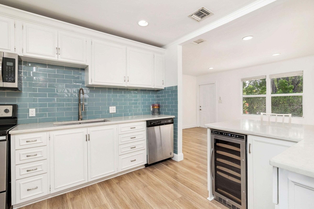 6312 Garden Avenue - Photo 9