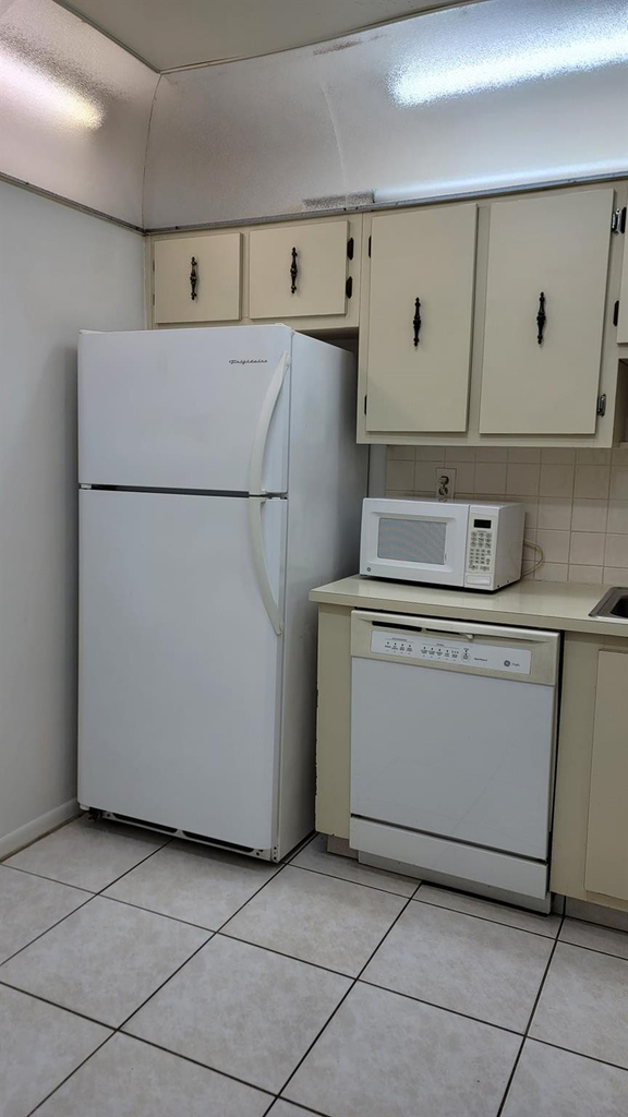 4394 Nw 9th Avenue - Photo 1
