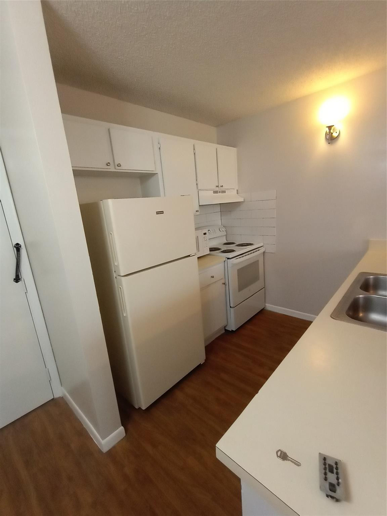 2771 Riverside Drive - Photo 6