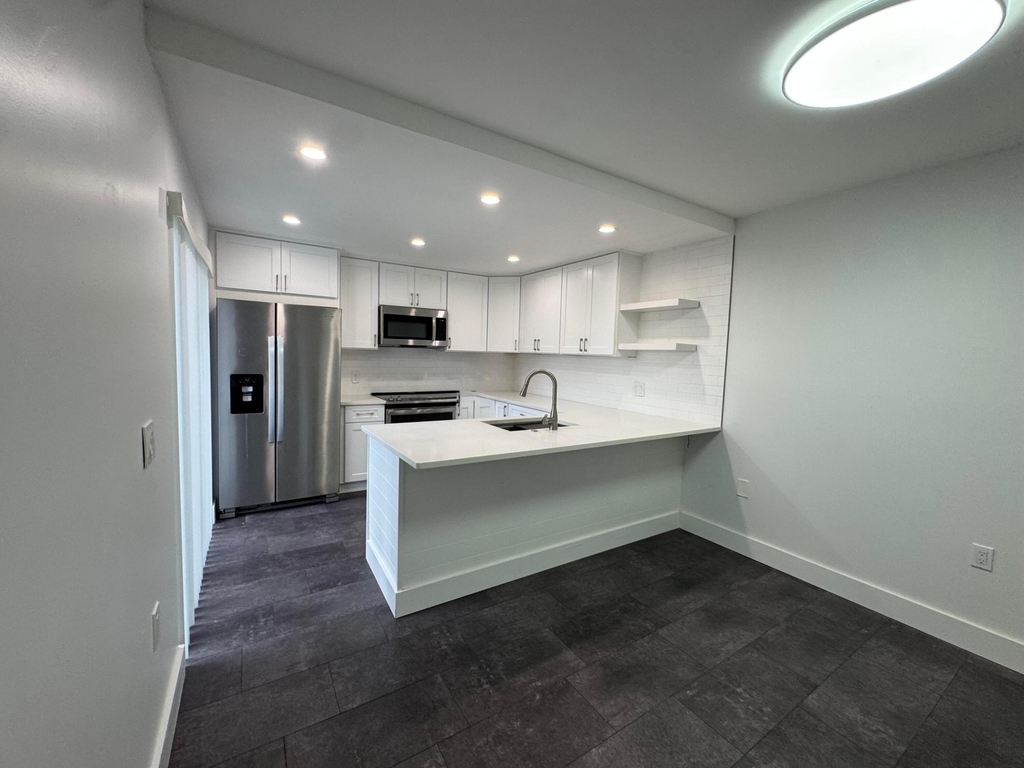 4709 47th Way - Photo 6