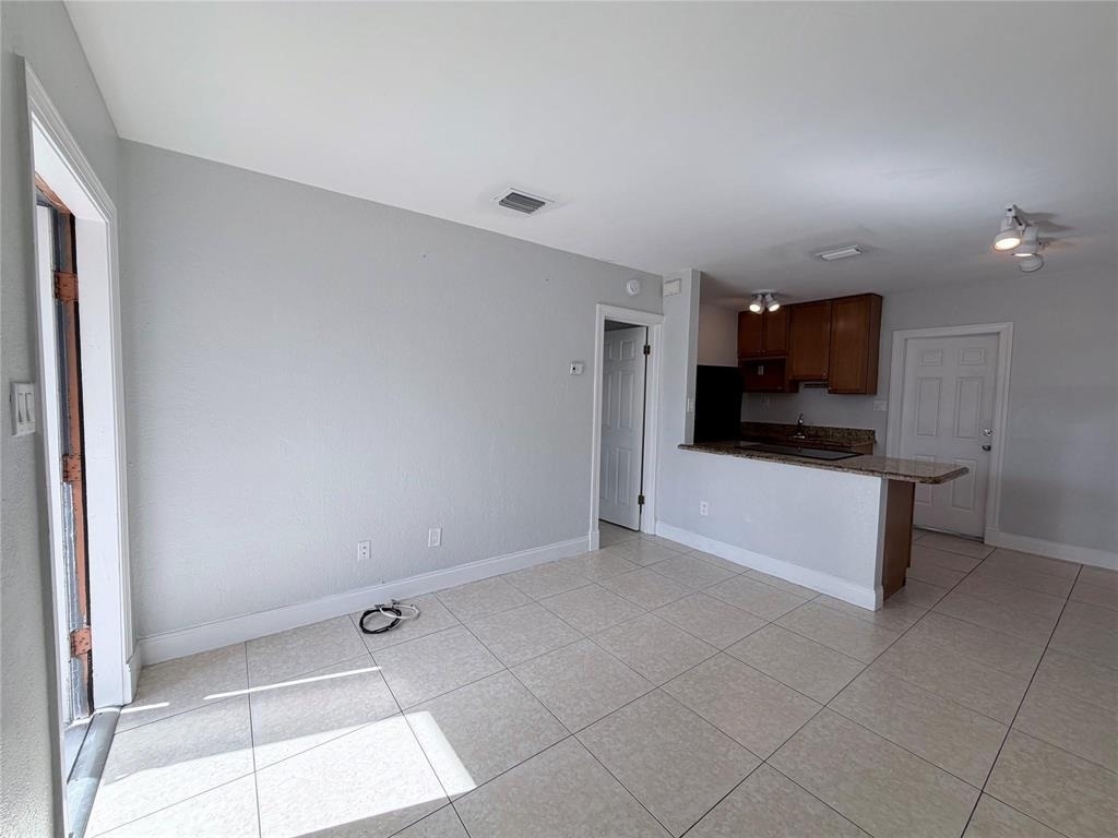 1023 Nw 1st Avenue - Photo 2