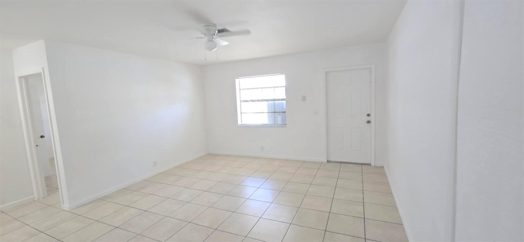 255 Sw 12th Street - Photo 3