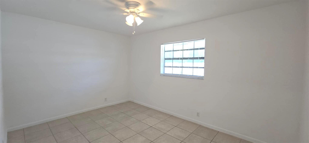 255 Sw 12th Street - Photo 18