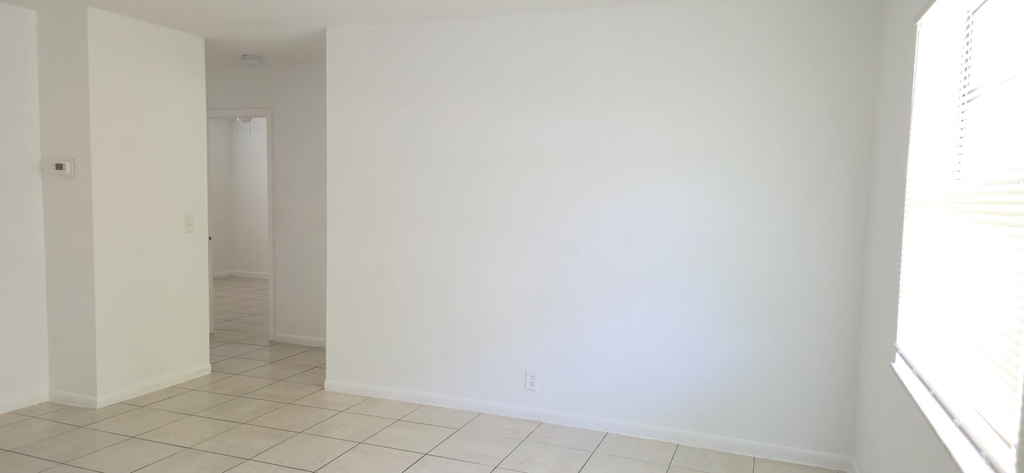 255 Sw 12th Street - Photo 25