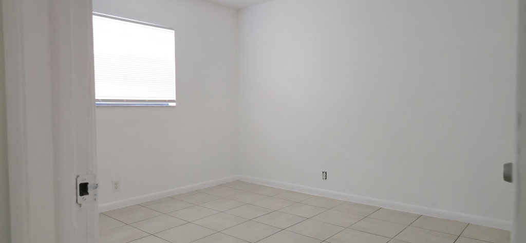 255 Sw 12th Street - Photo 22