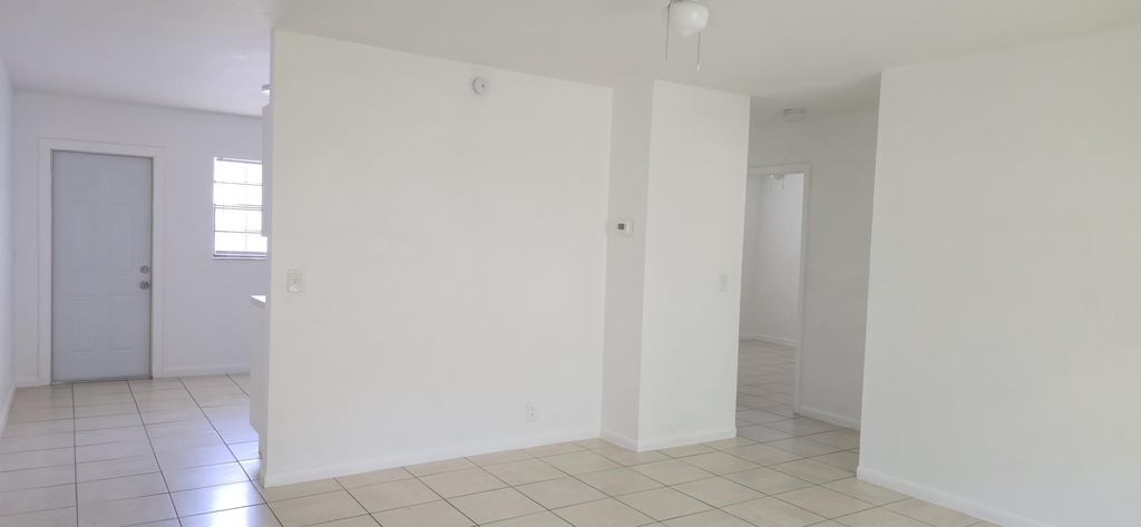 255 Sw 12th Street - Photo 24