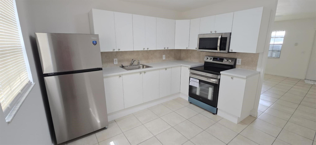 255 Sw 12th Street - Photo 6