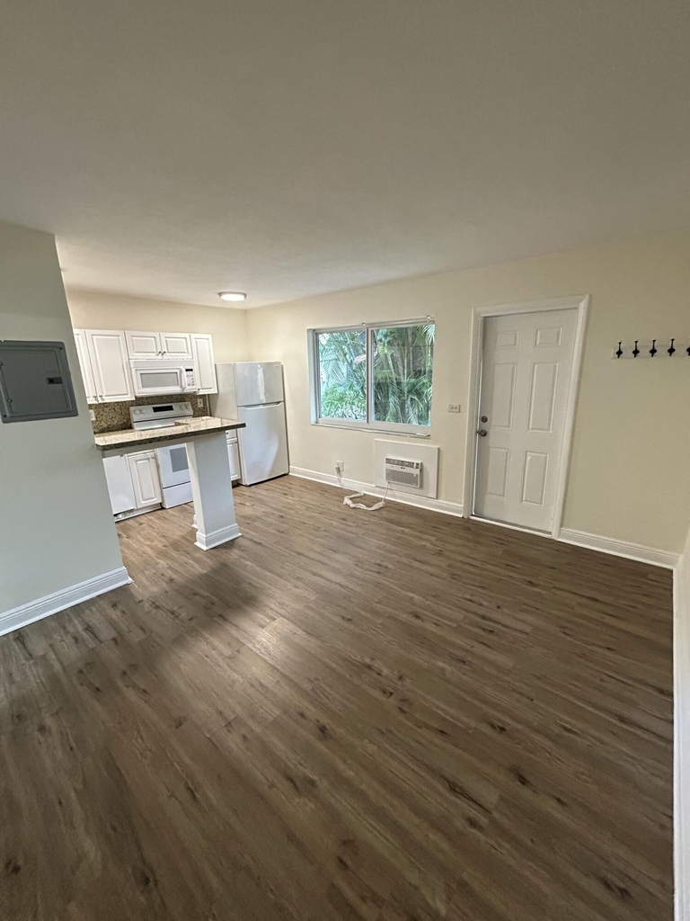 921 Ne 17th Avenue - Photo 4