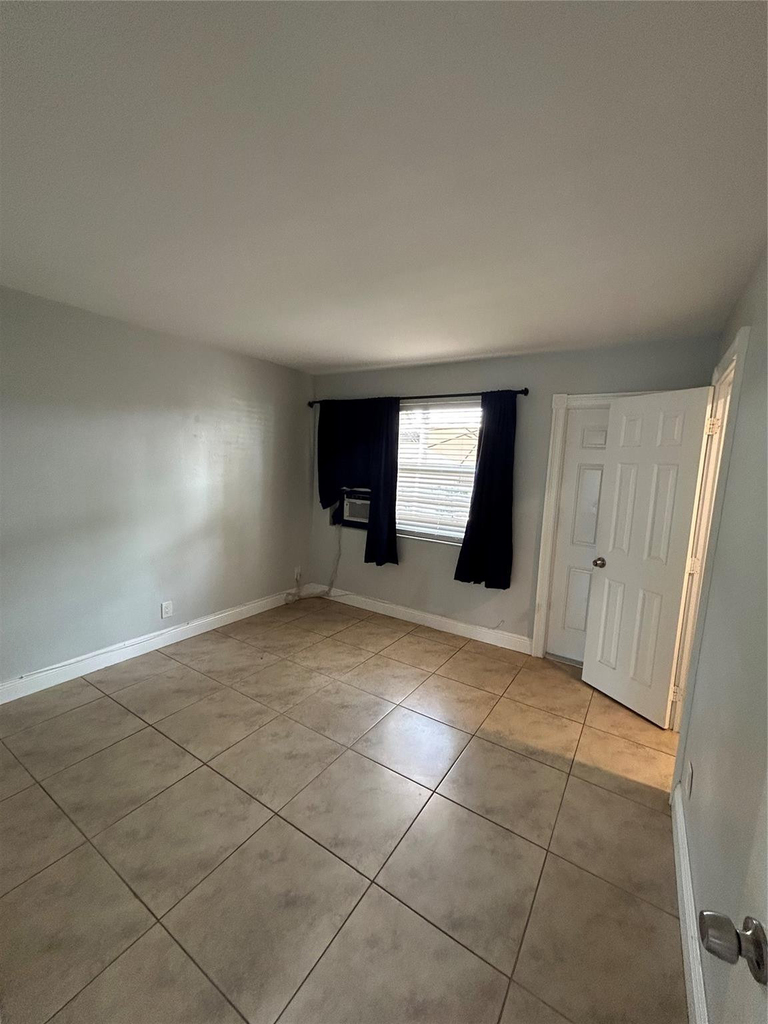 921 Ne 17th Avenue - Photo 5