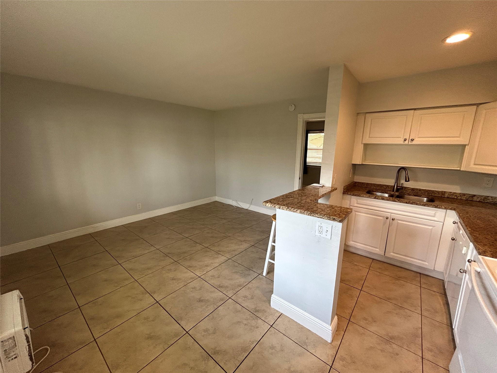 921 Ne 17th Avenue - Photo 4