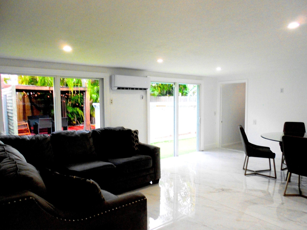 817 Nw 30th Court - Photo 3