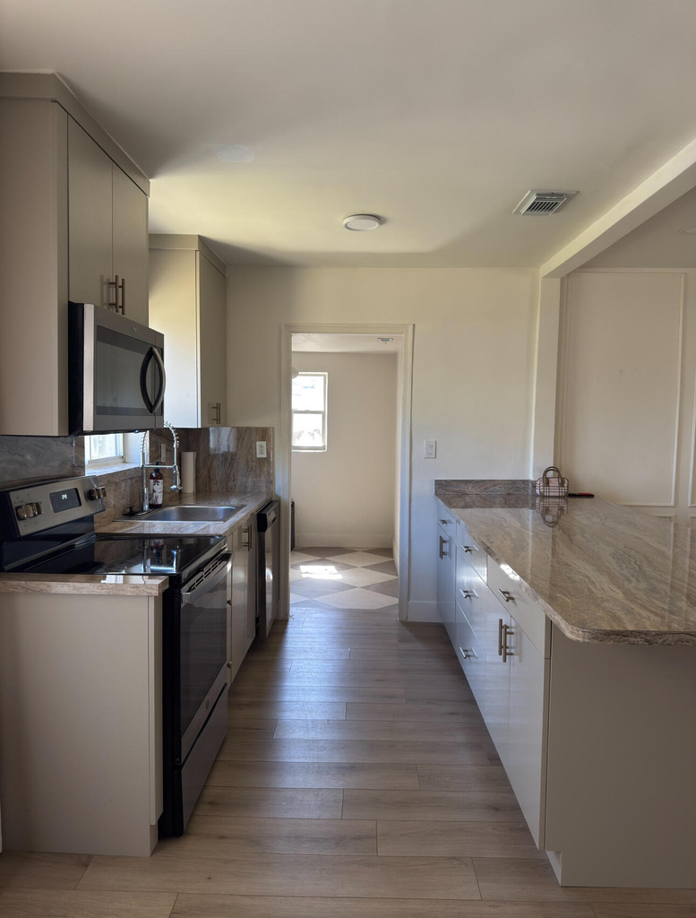 2648 Washington Street - Photo 12