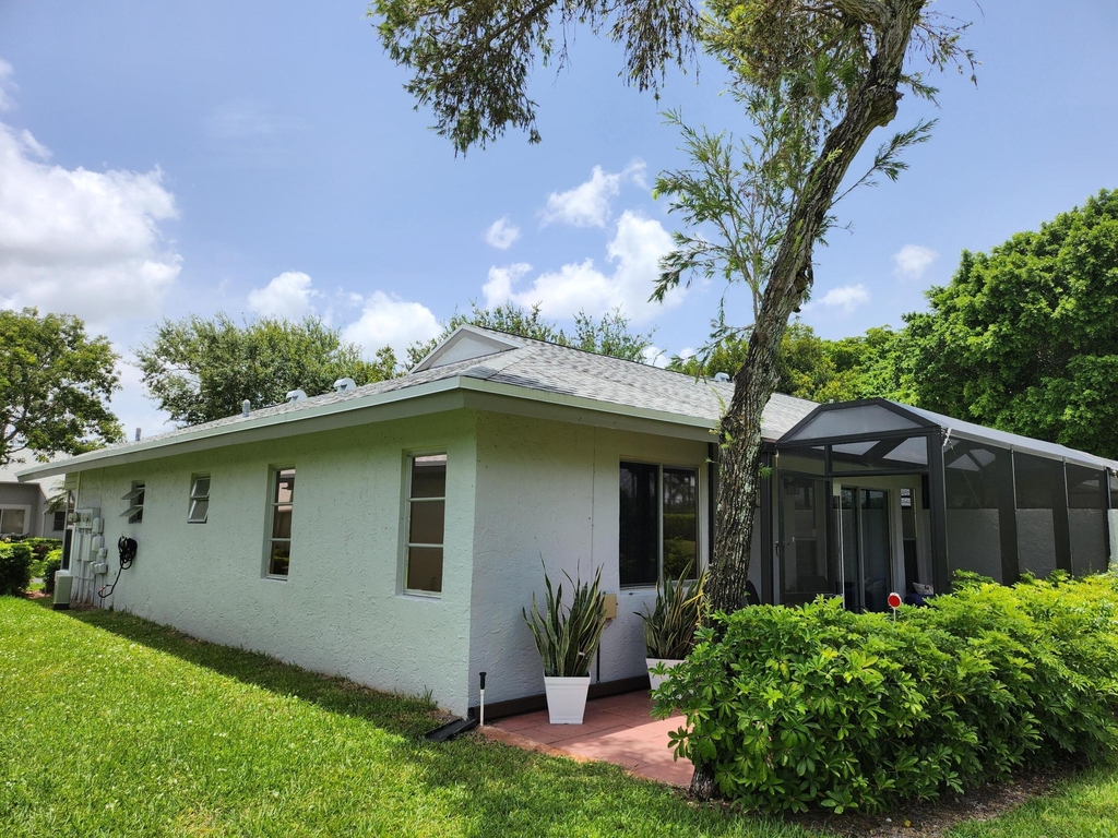 8951 Sunnywood Place - Photo 25