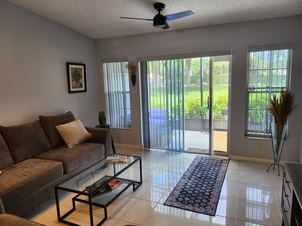 8951 Sunnywood Place - Photo 13